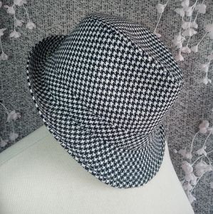 Y2K H&M Houndstooth Fedora